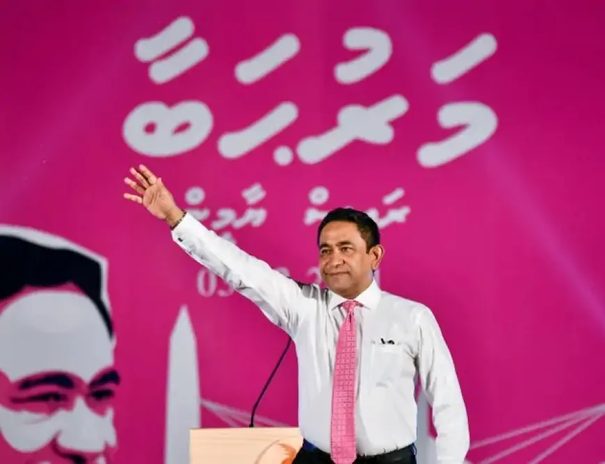 ރައީސް ޔާމީނަށް ލިބިވަޑައިގަތް ފެންކައްކާބޮލީގެ އިއްޒަތް  - ދެން ކޮންބޭފުޅަކަށް؟