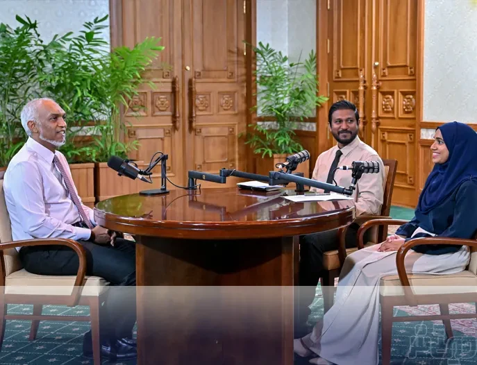 މި ސަރުކާރުން ނުފޫޒުން އެއްކިބާވެގެން ހިންގާ ބޯހިޔާވަހިކަން ލިބޭނެ ދުވަހެއްގެ އިންތިޒާރުގައި